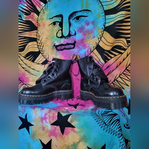 NWT Dr. Martens - Molly Combat Boots Black Buttero Leather - Picture 2 of 5